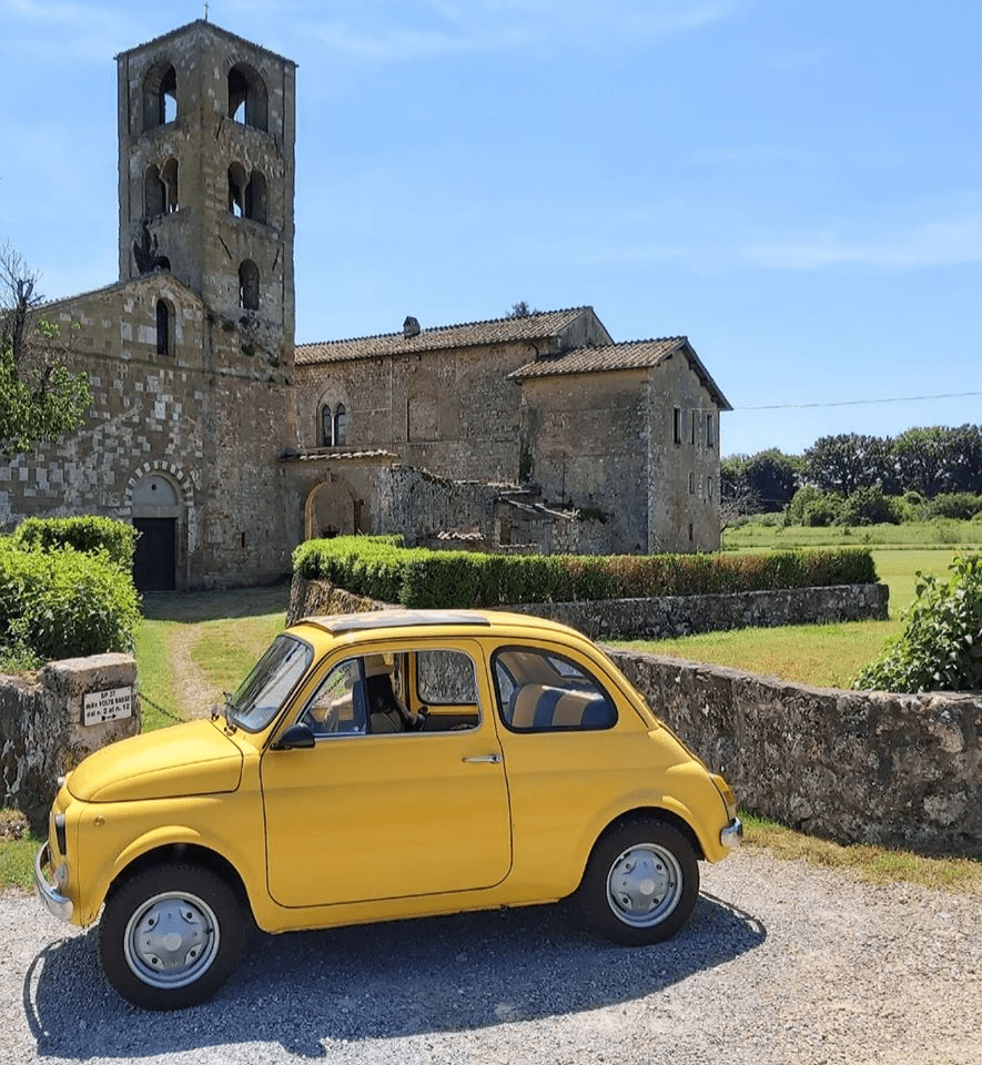 500-gialla-chiesa – Jacopo Rossi Napoli